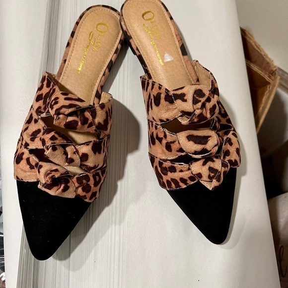 3/$25 Sale 🎈Olivia pointed animal print with bow knots loafer mules - Picture 2 of 12